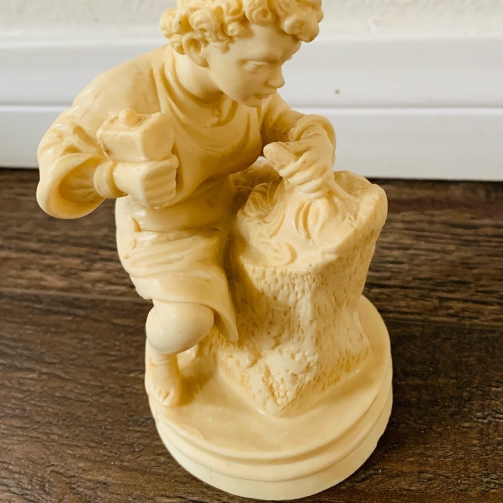 Figurine from Italy